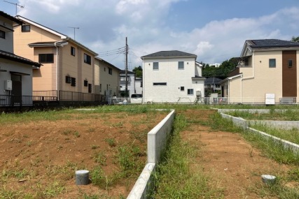 伊勢原市高森 5区画